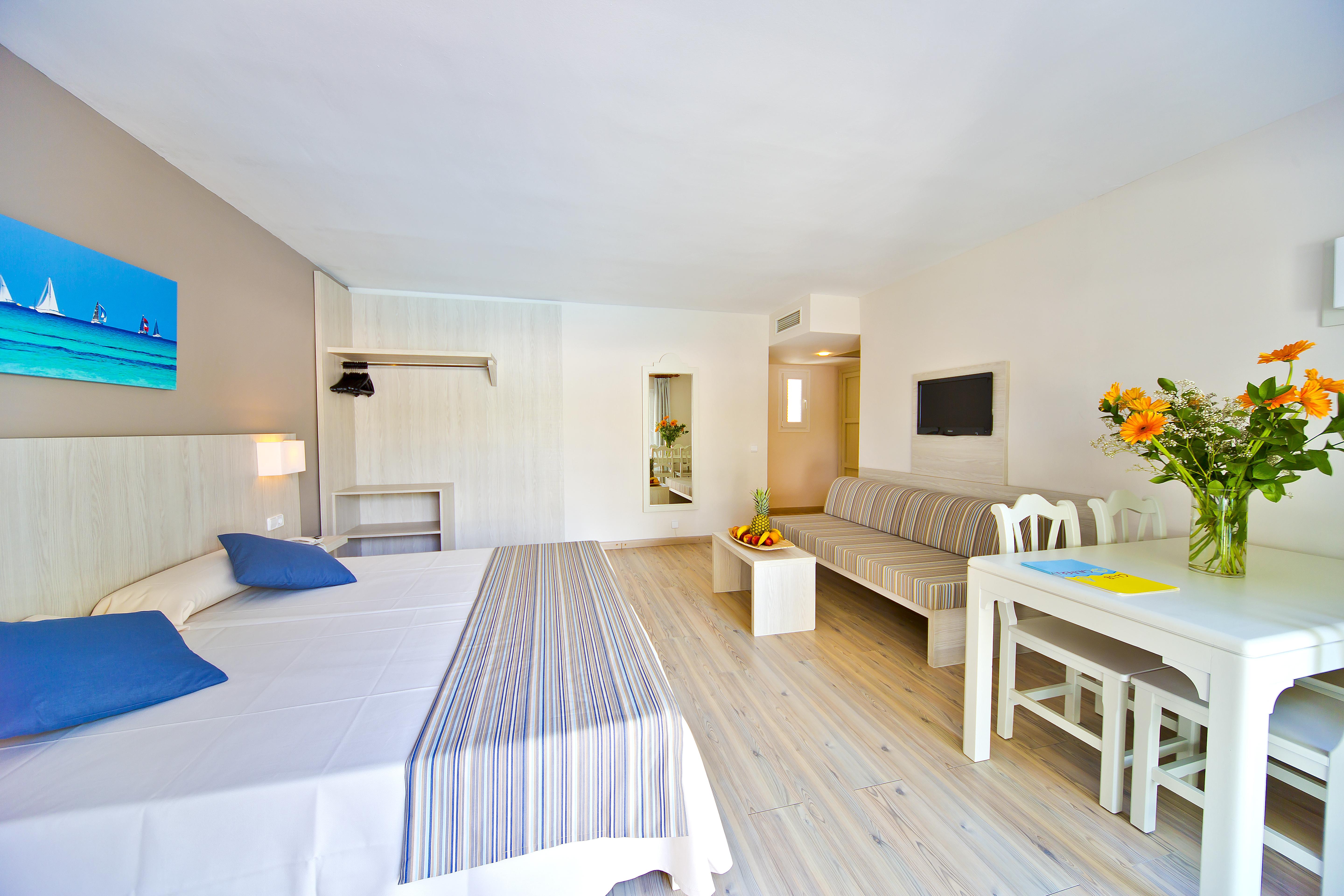 Hotel Club Es Talaial Cala d'Or  Exterior photo